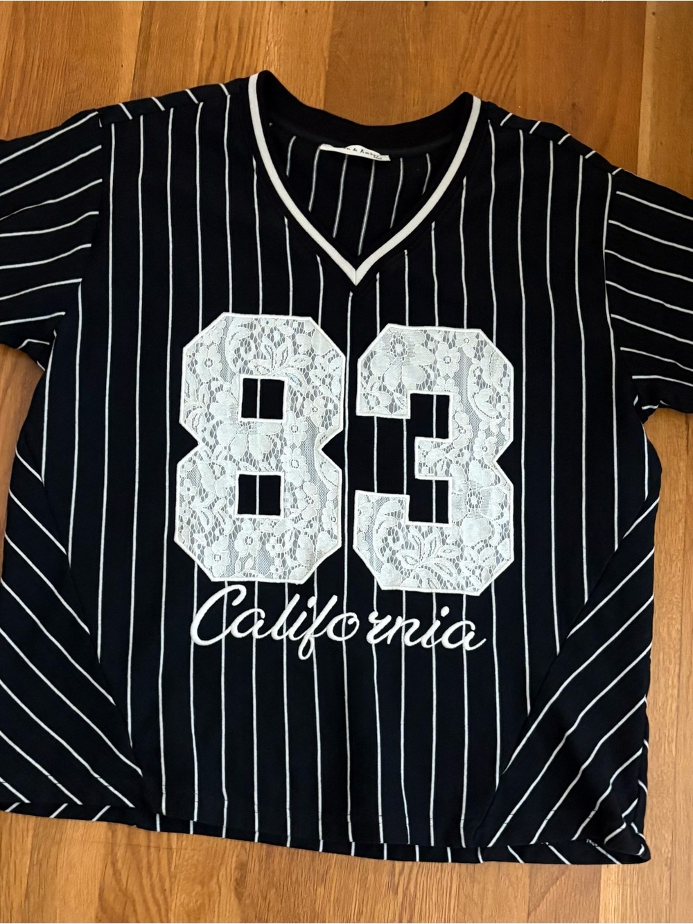 CALIFORNIA 83 VARSITY TEE - BLACK/WHITE